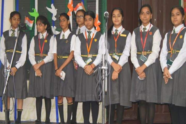 St Teresas Day School-Singing