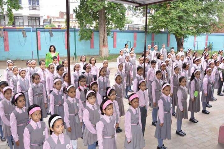 Emma Thompson School-Assembly