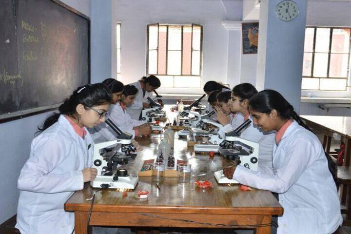 Emma Thompson School-Biology Lab