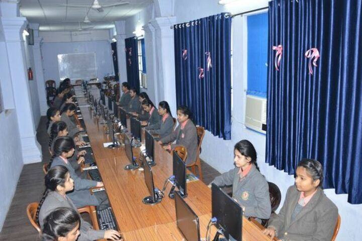 Emma Thompson School-Computer Lab