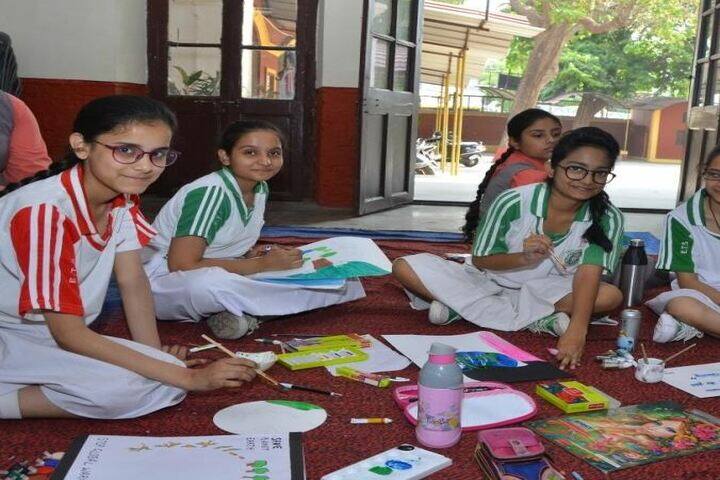Emma Thompson School-Earth Day Celebrations