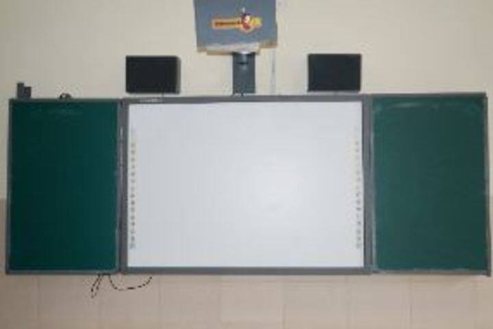 "Holy Angels School-Smart Class"