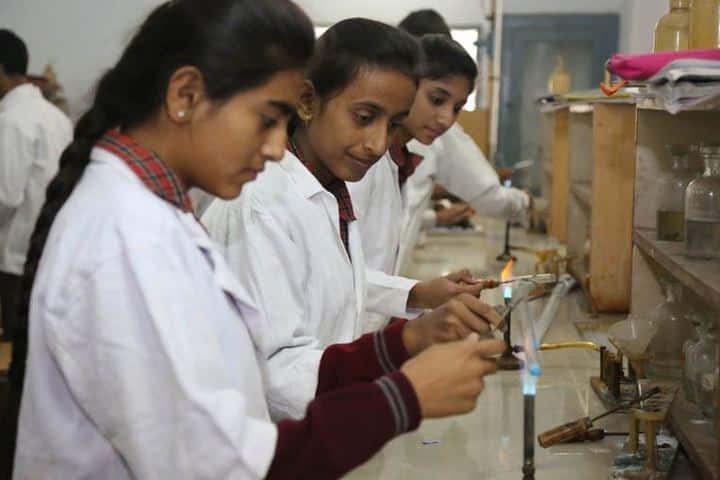 St Johns School-Chemistry Lab