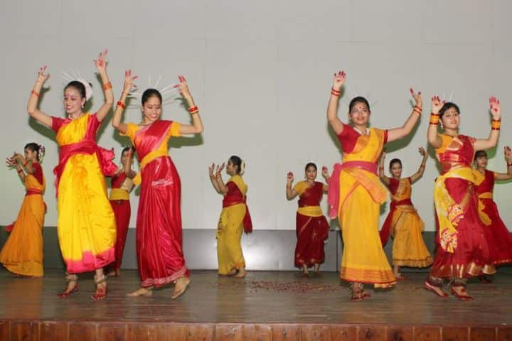 St Johns School-Dance
