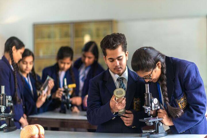 United Public School-Biology Lab