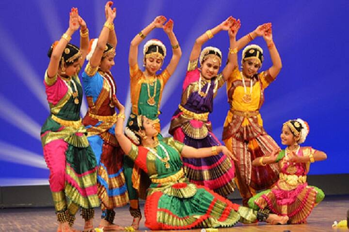 Playway English School-Dance