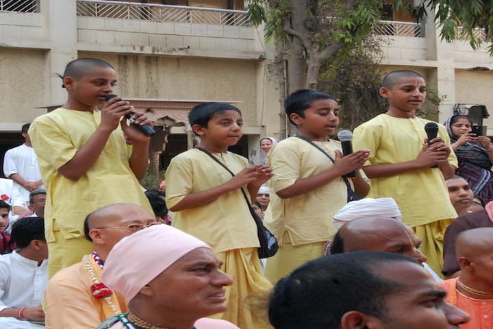 Bhaktivedanta Gurukula And International School-Singing