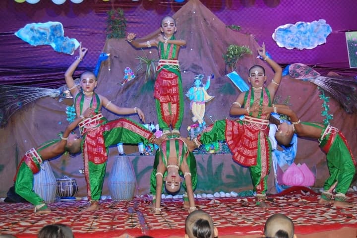 Bhaktivedanta Gurukula And International School-Dance