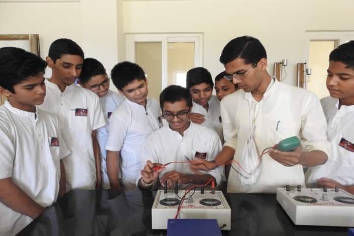 Bhaktivedanta Gurukula And International School-Physics Lab
