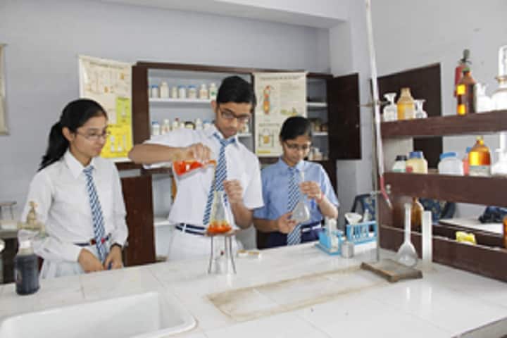 Bal Bharatiya English School-Chemistry Lab