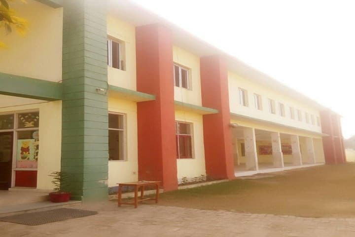 Carver Public School - School Backside