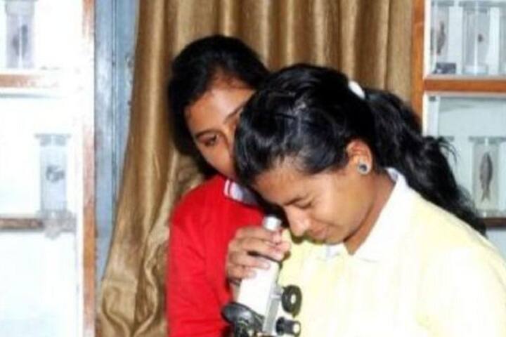 The Motessori School-Biology Lab