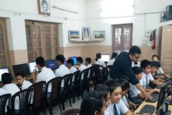 The Motessori School-Computer Lab