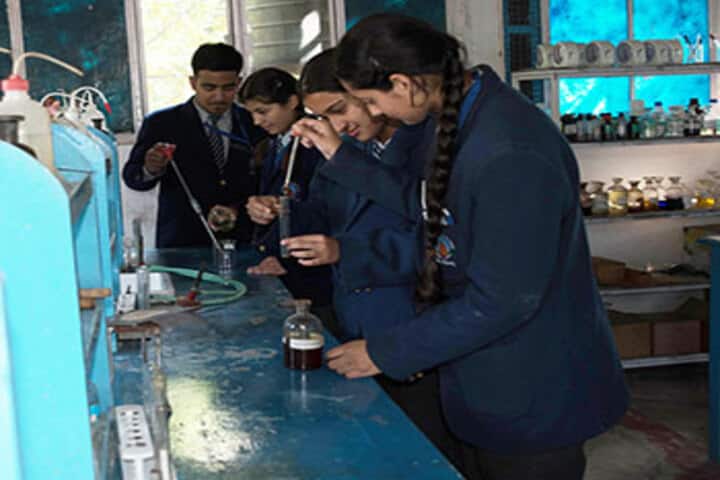 New Doon Blossoms School-Chemistry Lab