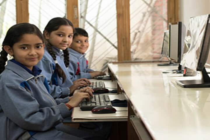 New Doon Blossoms School-Computer Lab