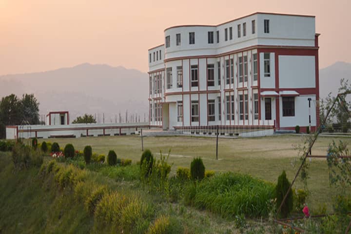 Mount Carmel School-Campus