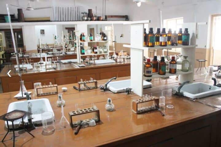 Assembly Of God Church School-Chemistry Lab