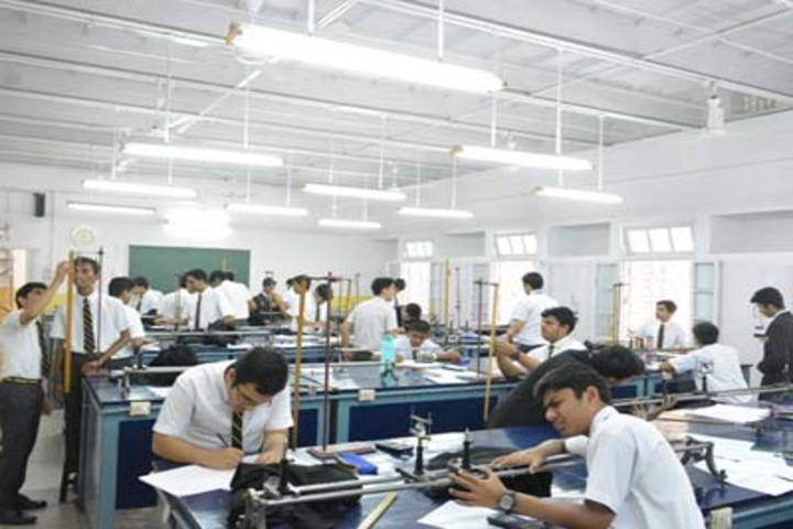 La Martiniere For Boys-Physics Lab