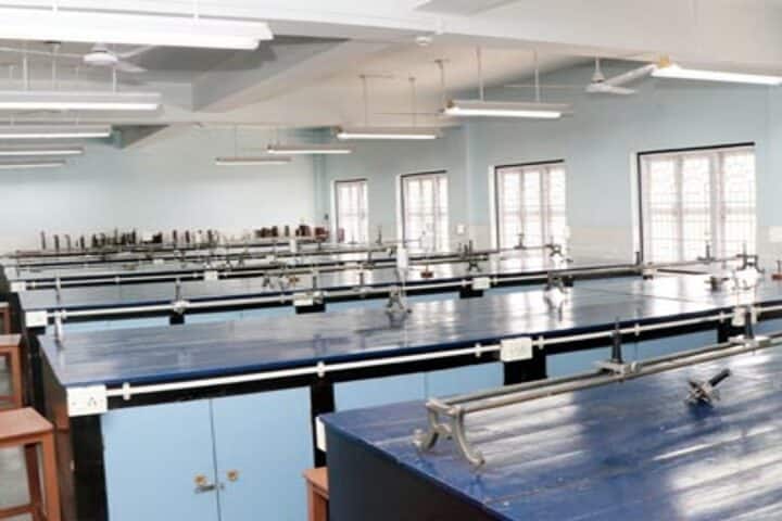 La Martiniere For Girls-Physics Lab