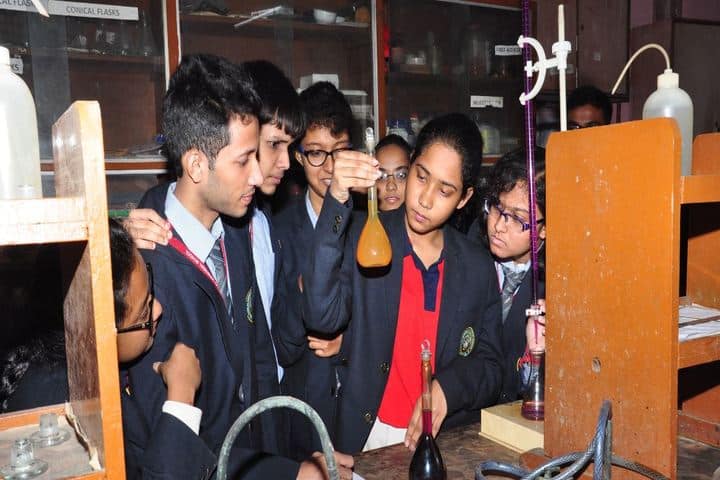 Mansur Habibullah Memorial School-Chemistry Lab