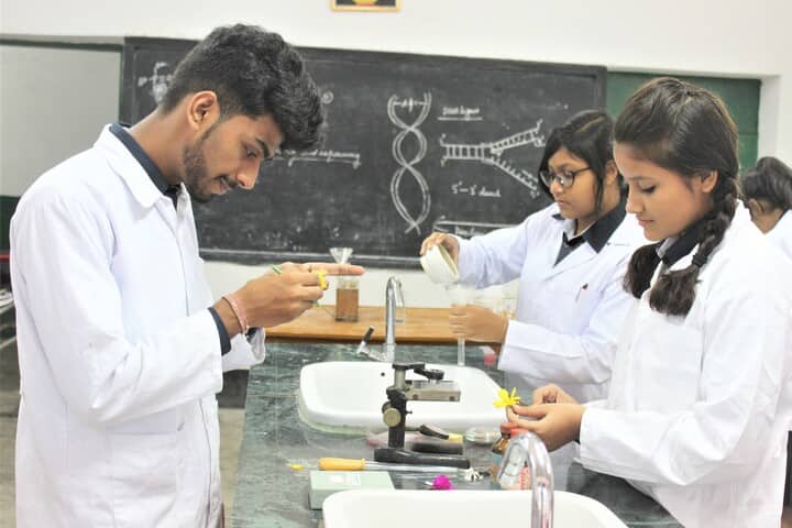 " St. Peters School-Biology Lab"