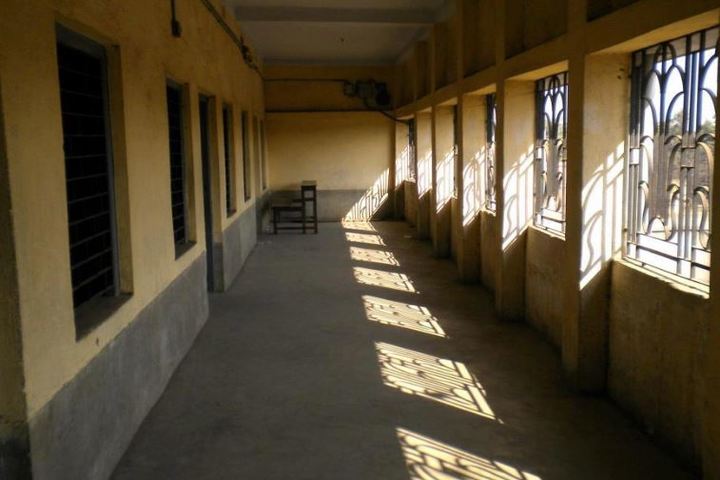 St Thomas High School-Corridor