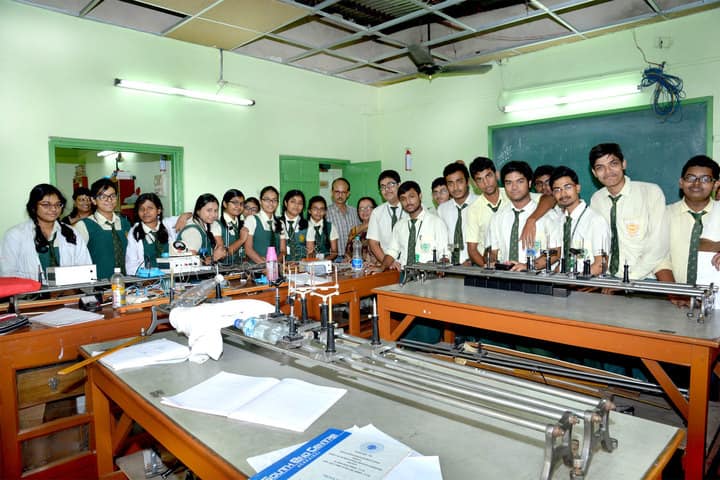 South End Centre School English Medium School-Physics Lab