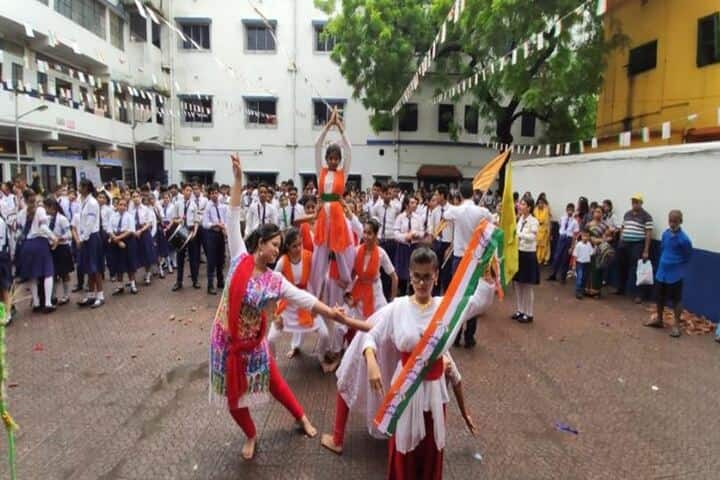 Marias Day School-Dance