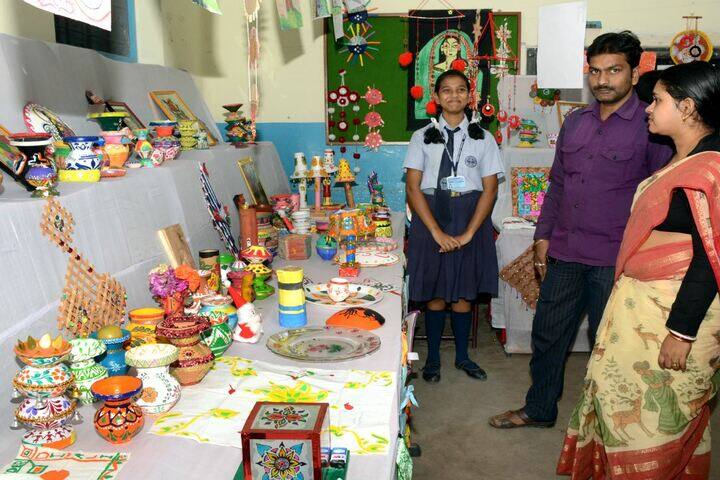 Tribeni Tissues Vidyapith-Art and Craft Exhibition
