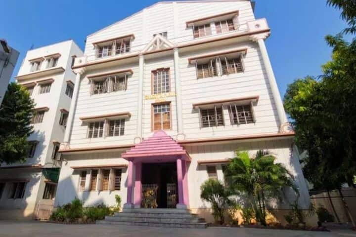 Calcutta Public School-Building