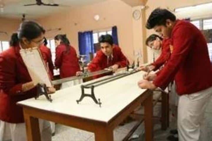 Calcutta Public School-Physics Lab
