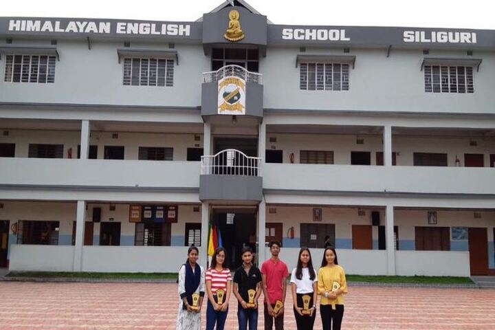 Himalayan English School-Felicitation