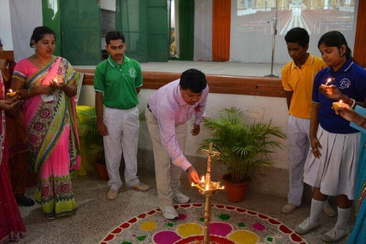 St Xavier School-Lamp Lighting