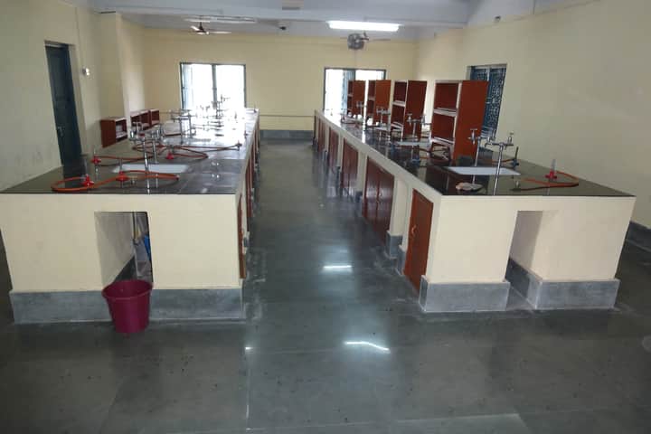 Holy Cross School-Chemistry Lab