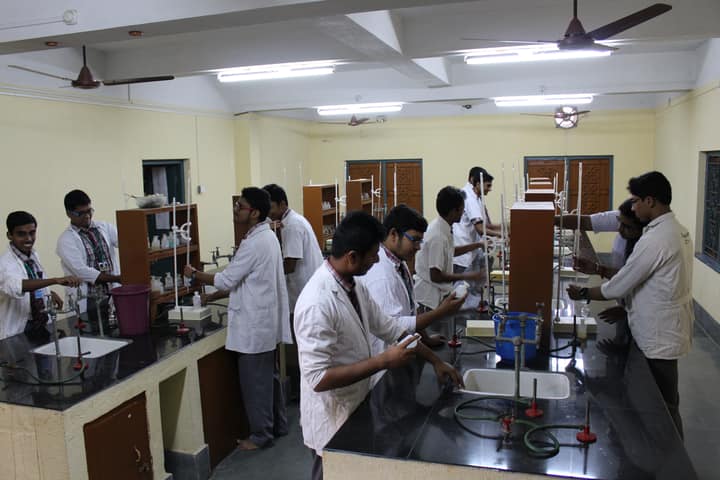 Holy Cross School-Physics Lab