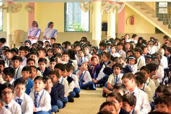 Bishop Morrow School-Auditrioum
