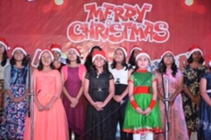 St Michaels School-Carol Singing