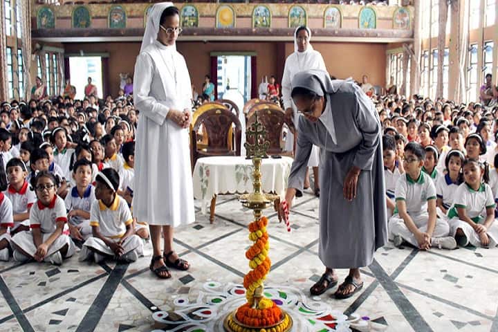 Auxilium Convent School-Students