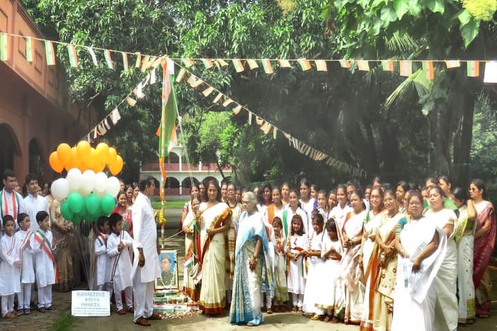 Maharishi Vidya Mandir-Independence Day