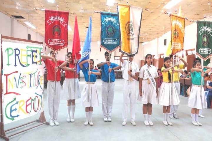 Maharishi Vidya Mandir-Investiture Ceremony