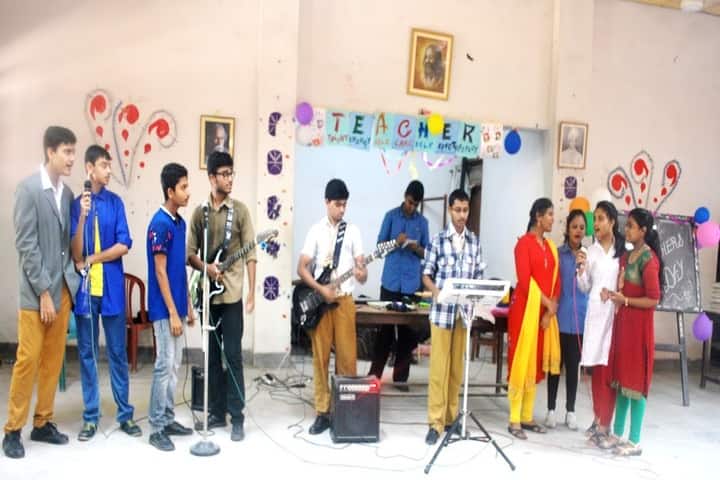 Maharishi Vidya Mandir-Music