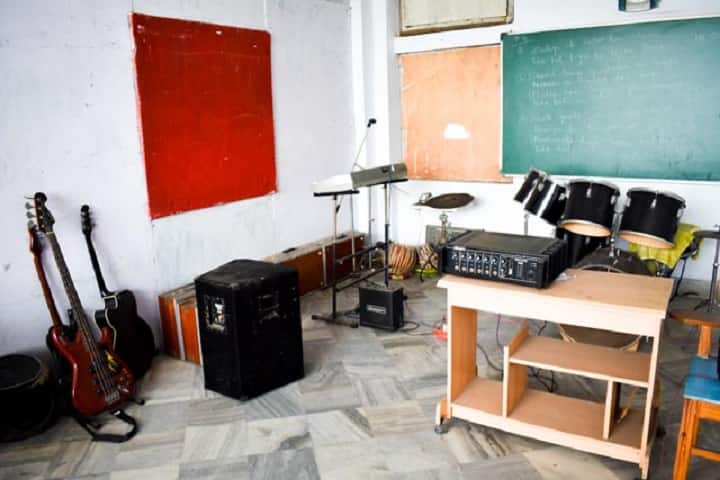 Disari Public School-Music Room