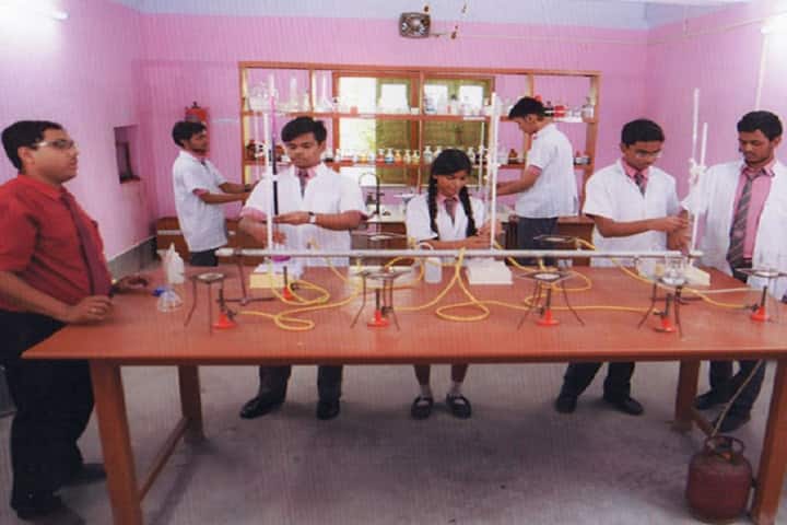 Lyceum English Medium School-Chemistry lab