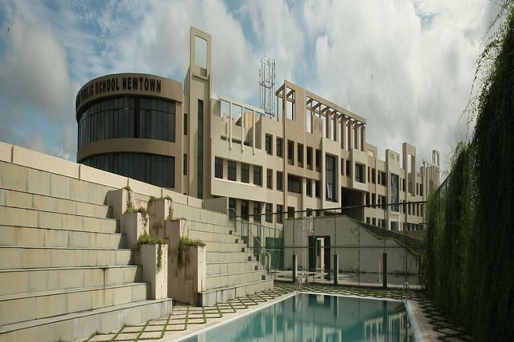 Delhi Public School Newtown-Swimming pool