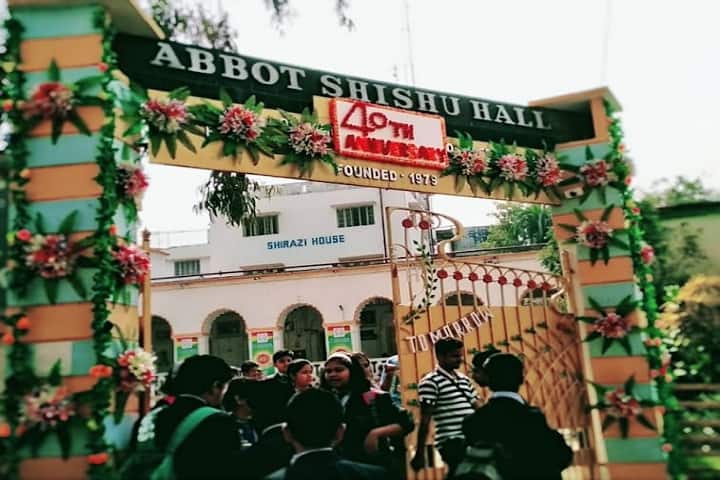 Abbot Shishu Hall-School entrances