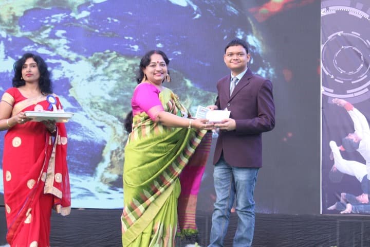 H. S. Memorial School-Prize Distribution