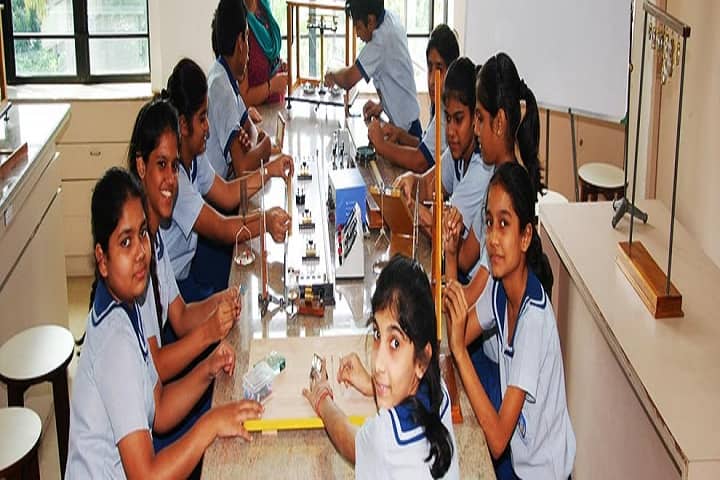 Mangalam Vidya Niketan-Physics lab