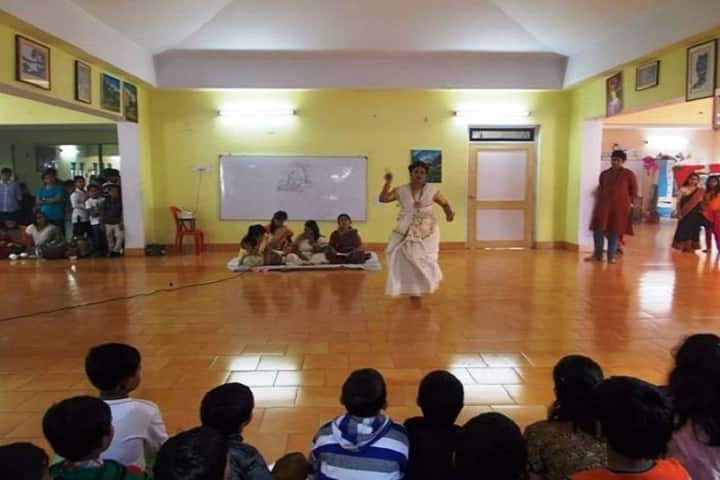 Pailan World School-Dance