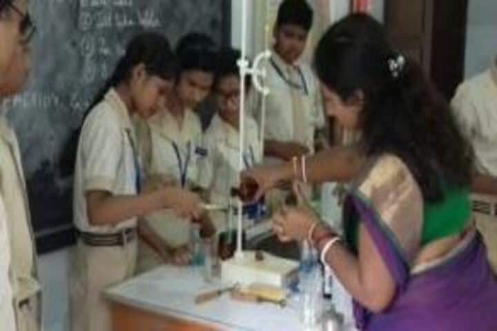 Howard Memorial School-Chemistry Lab