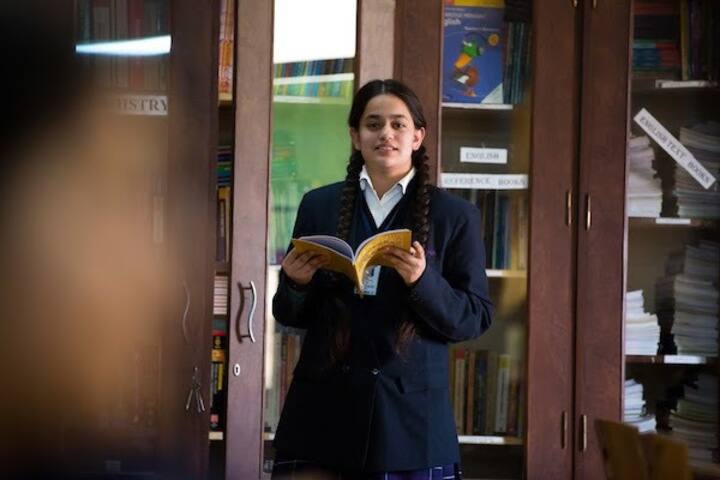Cambridge International Foundation School-library
